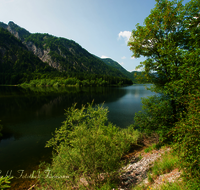 fileadmin/roha/images_galerie/orte_landschaft/Ruhpolding/RUH-LOED-0024-D-roha-Ruhpolding-Loedensee-Hochwasser.png