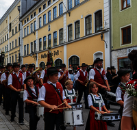 fileadmin/roha/images_galerie/orte_landschaft/Teisendorf/Gaufest-GauverbandI-Freitag14.-Sonntag23.Juli2023/BR-GAUFEST-TEIS-2023-3-1154-03-D-roha-Tracht-Gaufest-Teisendorf.png