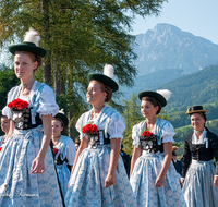 fileadmin/roha/images_galerie/brauchtum/Tracht/BR-TRACH-PID-ANG-2018-0938-D-roha-Brauchtum-Tracht-Piding-Festzug.png