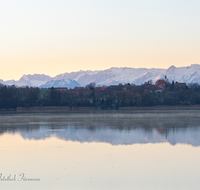 fileadmin/roha/images_galerie/orte_landschaft/Abtsdorf-Abtsdorfer-See/STIM-ABTS-SEE-0015-D-roha-Stimmung-Abtsdorf-See-Sonnenaufgang-Tennengebirge.png