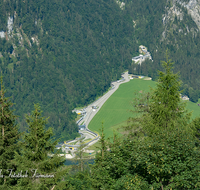 fileadmin/roha/images_galerie/orte_landschaft/Berchtesgaden/Koenigssee/BGD-KOE-BOB-0004-D-roha-Berchtesgaden-Koenigssee-Bobbahn-Kunsteisbahn-Schoenau.png