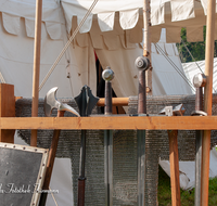 fileadmin/roha/images_galerie/brauchtum/Ritter-Mittelalter/BR-MITTELALT-PID-2016-1745-01-D-roha-Brauchtum-Mittelalterfest-Piding-Schloss-Staufeneck.png