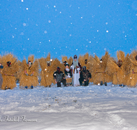 fileadmin/roha/images_galerie/brauchtum/Weihnachten-Buttnmandl/BR-WEIH-BUT-LOIP-0019-D-roha-Brauchtum-Weihnachten-Buttenmandl-Stroh-Loipl-Berchtesgaden-Maske-Winter.png