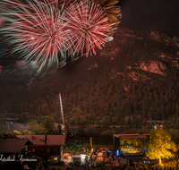 fileadmin/roha/images_galerie/brauchtum/Feuerwerk/MU-KL-PHIL-THUMS-2019-2209-05-D-roha-Musik-klassisch-Philharmonie-Bad-Reichenhall-Thumsee-brennt-Feuerwerk.png