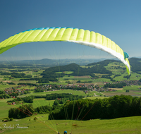 fileadmin/roha/images_galerie/Freizeit-Sport/Gleitschirm-Drachen/AN-PAN-FUER-GL-1030-02-D-roha-Anger-Panorama-Fuermann-Alm-Gleitschirm-Flieger.png