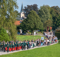 fileadmin/roha/images_galerie/brauchtum/Erntedank-Drischleg/BR-ERNTED-2016-1117-02-D-roha-Brauchtum-Erntedank-Teisendorf-Prozession.png