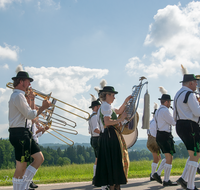 fileadmin/roha/images_galerie/orte_landschaft/Teisendorf/Weildorf/Weildorf-Trachtenfest/BR-TRACHT-FEST-WEIL-18062017-0933-03-D-roha-Brauchtum-Trachtenfest-Weildorf.png