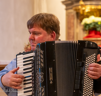 fileadmin/roha/images_galerie/musik/klassisch/MU-KL-KON-HOEG-3-2100-1-D-roha-Musik-Klassik-Hoeglwoerth.png