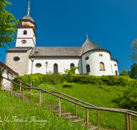 fileadmin/roha/images_galerie/kirche_religion/Siegsdorf/SIE-MA-0016-D-roha-Siegsdorf-Maria-Eck-Wallfahrtsort-Kirche-Kirchturm-Treppe.png