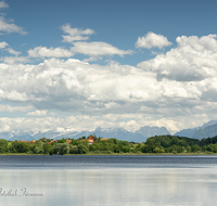 fileadmin/roha/images_galerie/orte_landschaft/Abtsdorf-Abtsdorfer-See/ABTS-0002-22-D-roha-Abtsdorf-See-Tennengebirge-Wolken.png