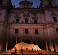 fileadmin/roha/images_galerie/orte_landschaft/Salzburg/Jedermann/2015/SA-KU-JEDERM-2015-2119-D-roha-Salzburg-Festspiele-Jedermann-Theater-Dom.png