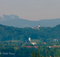 fileadmin/roha/images_galerie/orte_landschaft/Waging/WAG-SEE-0037-D-roha-Waginger-Tachinger-See-Sonnenaufgang-Taching-Waging-St-Leonhard-Wonneberg.png