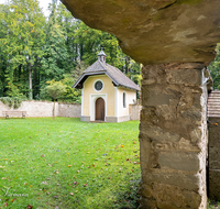 fileadmin/roha/Interessantes-in-Kurzform/ab-4-2021/KKKM-ANG-FRIED-KAP-0030-D-roha-Pest-Kapelle-Anger-Wald-Friedhof.png