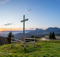 fileadmin/roha/images_galerie/stimmung-Sonne/Sonnenaufgang/SON-AU-STOISS-A-0001-0702-01-D-M-roha-Sonnenaufgang-Stoisser-Alm-Teisenberg.png