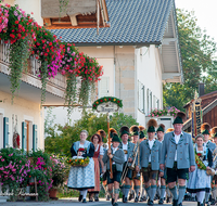 fileadmin/roha/images_galerie/orte_landschaft/Anger/Anger-Trachten-Musik-Fest/BR-FEST-ANG-MUS-TRACH-2018-08-18-1815-01-D-roha-Brauchtum-Fest-Anger-Trachtenverein-Musikkapelle.png