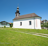 fileadmin/roha/images_galerie/orte_landschaft/Saaldorf/SAAL-MOOS-0002-D-roha-Saaldorf-Moosen-Kirche-Weg.png