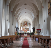 fileadmin/roha/images_galerie/orte_landschaft/Bad_Reichenhall/BAD-REI-ZENO-0009-D-roha-Bad-Reichenhall-St-Zeno-Kirchenschiff.png