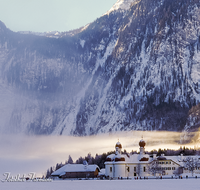 fileadmin/roha/images_galerie/orte_landschaft/Berchtesgaden/Koenigssee/BGD-KOE-WINTER-0005-roha-Berchtesgaden-Koenigsee-Bartholomae-Winter.png