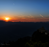 fileadmin/roha/images_galerie/stimmung-Sonne/Sonnenuntergang/BGD-KE-SU-0015-1916-1-D-M-roha-Berchtesgaden-Kehlstein-Haus-Sonnenuntergang-Alpen.png