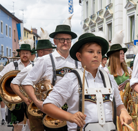 fileadmin/roha/images_galerie/orte_landschaft/Teisendorf/Gaufest-GauverbandI-Freitag14.-Sonntag23.Juli2023/BR-GAUFEST-TEIS-2023-3-1149-01-D-roha-Tracht-Gaufest-Teisendorf.png