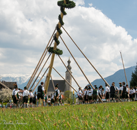 fileadmin/roha/images_galerie/brauchtum/Maibaum/Anger-Hoeglwoerth/BR-MAIB-ANG-2017-1439-01-D-roha-Brauchtum-Maibaum-Anger-Aufstellen.png