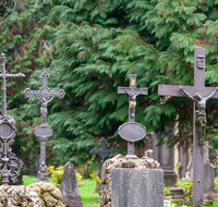 fileadmin/roha/images_galerie/orte_landschaft/Salzburg/Kolleg-Plain-Sebast-Franzis-Mich/SA-SEBAST-0003-0-02-D-roha-Salzburg-Sebastiani-Friedhof-Grabkreuz.png