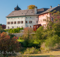 fileadmin/roha/images_galerie/orte_landschaft/Anger/Hoeglwoerth/AN-HOE-KLOST-0088-D-roha-Anger-Hoeglwoerth-Kloster-Fassade.png