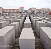 fileadmin/roha/images_galerie/orte_landschaft/Berlin/BERL-DENK-JUD-0003-D-roha-Berlin-Denkmal-Juden-Stelen-Holocaust.png