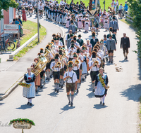 fileadmin/roha/images_galerie/orte_landschaft/Anger/Anger-Trachten-Musik-Fest/BR-FEST-ANG-MUS-TRACH-2018-08-19-1213-01-D-roha-Brauchtum-Fest-Anger-Trachtenverein-Musikkapelle-Festzug.png