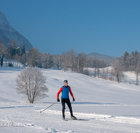 fileadmin/roha/images_galerie/orte_landschaft/Piding/PID-LANGL-1013-01-D-R-roha-Piding-Winter-Staufeneck-Langlauf-Schnee.png