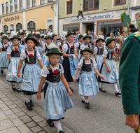 fileadmin/roha/Gautrachtenfest/Bilderglalerie/Gaufest-2023/Festsonntag/BR-GAUFEST-TEIS-2023-3-1156-01-D-roha-Tracht-Gaufest-Teisendorf.png