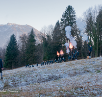 fileadmin/roha/images_galerie/brauchtum/Weihnachten-Boeller/BR-WEIH-BOELL-PID-0005-1514-01-D-roha-Brauchtum-Weihnachten-Boeller-Schuetze-Piding.png