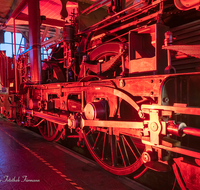 fileadmin/roha/images_galerie/orte_landschaft/Freilassing/Freilassing-Lokwelt/FREIL-LOKW-LI-0021-D-roha-Freilassing-Lokwelt-Eisenbahn-Museum-Beleuchtung.png