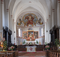 fileadmin/roha/images_galerie/orte_landschaft/Bad_Reichenhall/BAD-REI-ZENO-0012-D-roha-Bad-Reichenhall-St-Zeno-Kirchenschiff.png