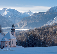 fileadmin/roha/images_galerie/orte_landschaft/Berchtesgaden/Maria_Gern/BGD-MARIAGERN-0019-D-roha-Maria-Gern-Kirche-Winter-Schnee.png