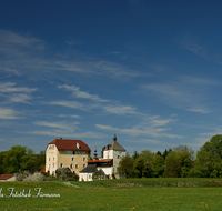 fileadmin/roha/images_galerie/orte_landschaft/Laufen/LAUF-TRIEB-0002-D-roha-Laufen-Schloss-Triebenbach-Fruehling.png