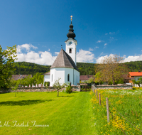 fileadmin/roha/images_galerie/orte_landschaft/Ainring/AINR-UL-0022-D-roha-Ainring-Ulrichshoegl-Kirche.png