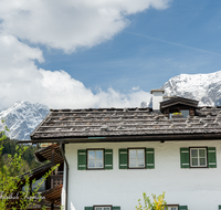 fileadmin/roha/images_galerie/orte_landschaft/Berchtesgaden/Ramsau/BGD-RA-LAN-0001-0-01-roha-Berchtesgaden-Ramsau-Reiter-Alpe-Bauernhof-Schnee-Fruehling.png