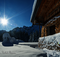 fileadmin/roha/images_galerie/stimmung-Sonne/BGD-ROSSF-GOELL-0002-0-06-D-M-roha-Berchtesgaden-Rossfeld-Goell-Oberahorn-Alm-Winter.png