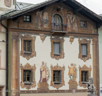 fileadmin/roha/images_galerie/orte_landschaft/Berchtesgaden/Markt-Berchtesgaden/BGD-MARKT-0024-D-roha-Berchtesgaden-Marktplatz-Hirschenfassade.png