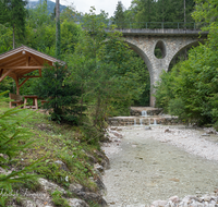 fileadmin/roha/images_galerie/orte_landschaft/Bayerisch-Gmain/BAY-GM-SPEIK-0007-D-roha-Bayerisch-Gmain-Weissbach-Speik-Viadukt.png