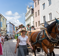 fileadmin/roha/images_galerie/orte_landschaft/Teisendorf/Gaufest-GauverbandI-Freitag14.-Sonntag23.Juli2023/BR-GAUFEST-TEIS-2023-3-1135-08-D-roha-Tracht-Gaufest-Teisendorf.png