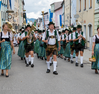 fileadmin/roha/images_galerie/orte_landschaft/Teisendorf/Gaufest-GauverbandI-Freitag14.-Sonntag23.Juli2023/BR-GAUFEST-TEIS-2023-3-1148-01-D-roha--Tracht-Gaufest-Teisendorf..png