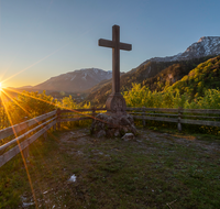 fileadmin/roha/images_galerie/orte_landschaft/Bad_Reichenhall/BAD-REI-PANK-SO-AU-1-0609-M-D-roha-Bad-Reichenhall-Pankraz-Sonnenaufgang.png