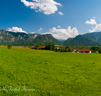 fileadmin/roha/images_galerie/orte_landschaft/Inzell/INZ-0106-PPPP-D-roha-Inzell-Berge-Panorama.png