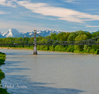 fileadmin/roha/images_galerie/architektur-Haeuser/LAUF-BRUE-PAN-0015-D-roha-Laufen-Salzach-Bruecke-Wasser-Fluss-Untersberg-Watzmann-Lattengebirge-Hochstaufen-2.png