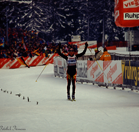 fileadmin/roha/images_galerie/Freizeit-Sport/Biathlon/2002-Biathlon/SPO-BIATH-0000-2002-01-17-Ruhpolding-Biathlon-4976.png