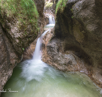 fileadmin/roha/images_galerie/wasser/BGD-ALMB-KLAMM-0001-09-D-roha-Berchtesgaden-Almbachklamm-Untersberg-Wasser-Marktschellenberg.png