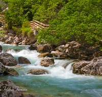 fileadmin/roha/images_galerie/orte_landschaft/Berchtesgaden/Ramsau/BGD-RA-ZAUB-0002-D-roha-Berchtesgaden-Ramsau-Zauberwald-Wildwasser-Weg.png