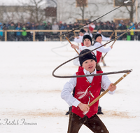 fileadmin/roha/images_galerie/brauchtum/Schnalzen/Schoenram-Gauschnalzen/BR-SCHNA-300-1139-03-D-roha-Brauchtum-Aper-Schnalzen-Goassl-Schoenram-Winter-Rupertigau-Rupertiwinkel.png